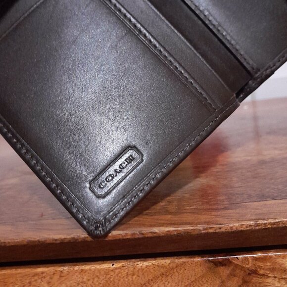 Vintage Coach Trifold Signature Wallet  5 1/4"W x 4" H folded - Picture 9 of 9
